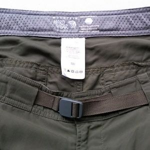 Mountain Hardware Men's 34 Shorts Olive Excellent